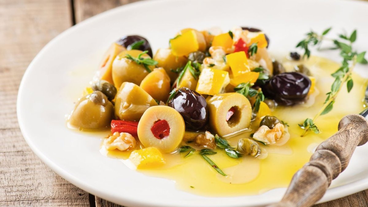 Zeytin ve Sebze Tabağı